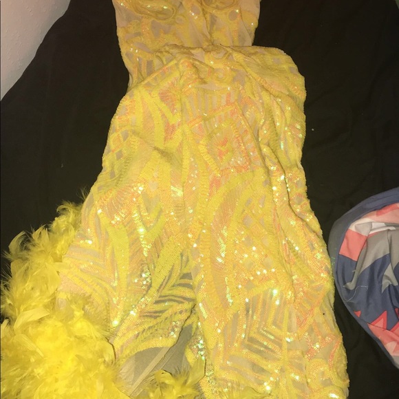 Prom dress - Picture 1 of 3